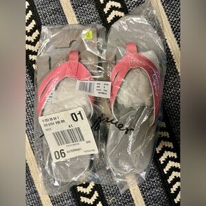 Eddie Bauer Flip Flops